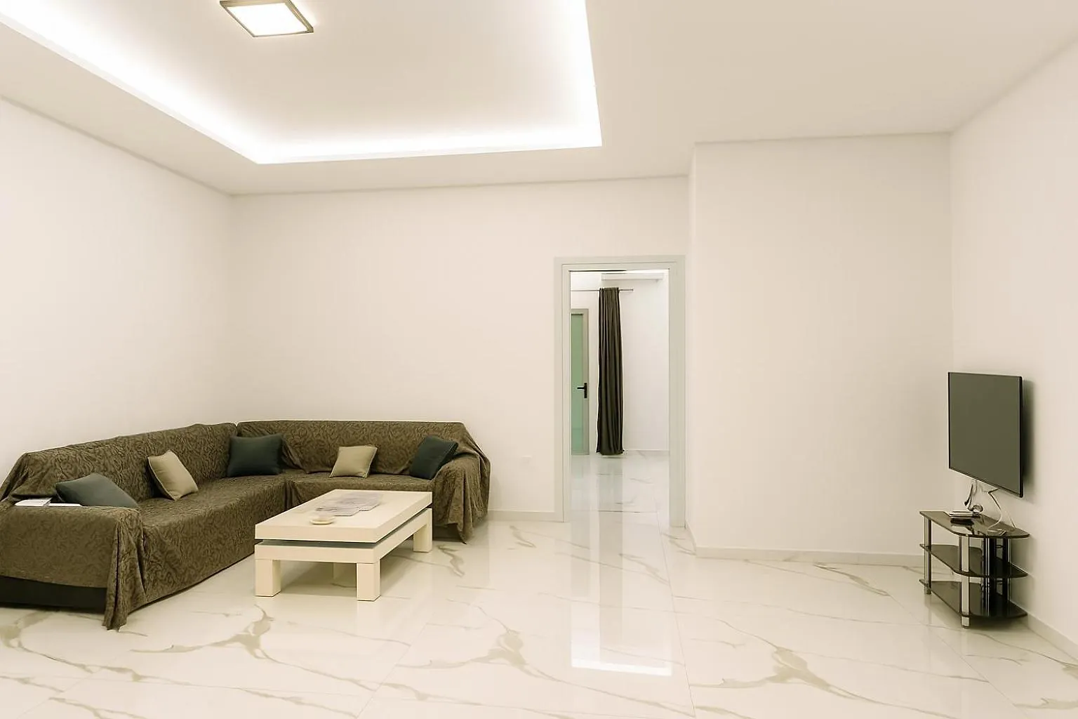 Saranda Nice Home
